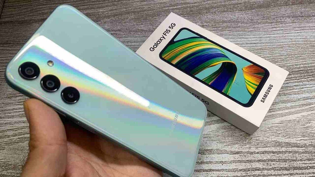 मात्र ₹12000 में Samsung लाया 6000mAh 5G Smartphone, मिलेगा सबसे आदुनिक फ़ीचर्स, जल्दी जाने