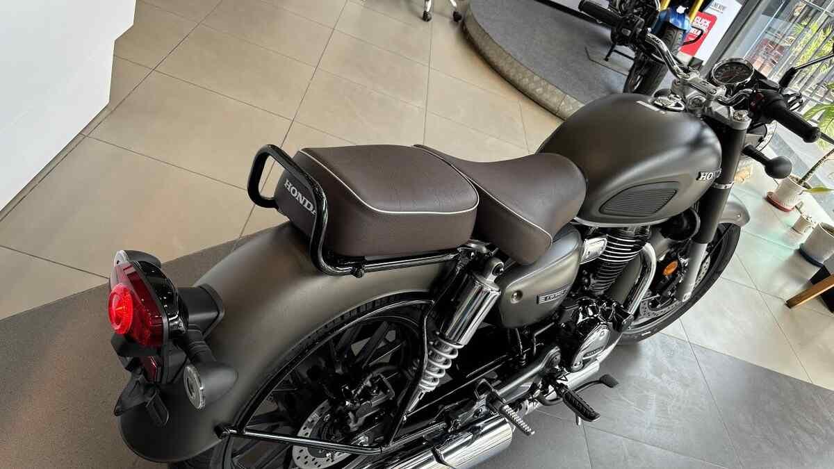 Honda CB350 Brigade के फ़ीचर्स ने जीता दिल, ₹4,000 की EMI प्लान से बढ़ी बिक्री