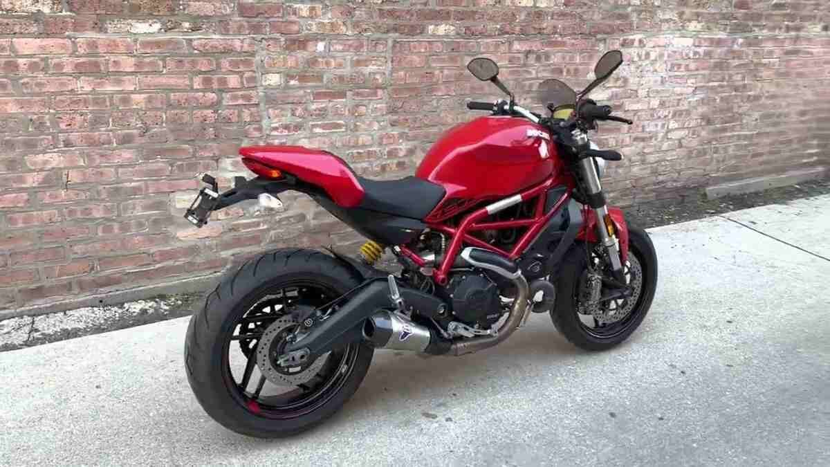 Ducati Monster 797 ने आते ही मचाया ग़दर, जाने EMI Plan और फ़ीचर्स