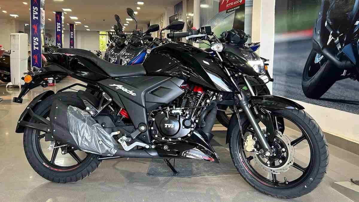 अब मात्र ₹4,000 में सपना करें पूरा, इस दिवाली खरीदें ऑफर EMI में TVS Apache RTR 160