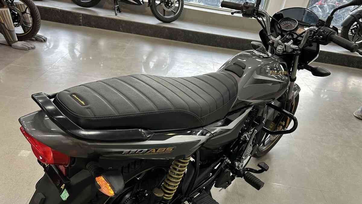 इस दिवाली मात्र ₹2500 का वादा कर बने Bajaj Platina 110 के मालिक